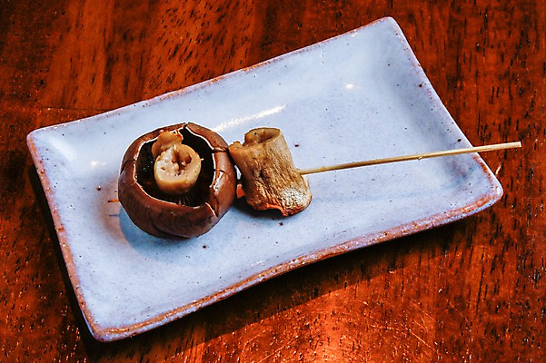 포토 JPG 접시 음식 사람없음 버섯 꼬치 구이 버섯구이 일본음식 국내포토 식기 파일형식