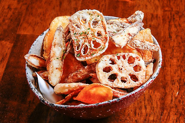 포토 JPG 접시 음식 근접촬영 사람없음 연근 연근튀김 일본음식 국내포토 식기 뷰포인트 채소 튀김 파일형식