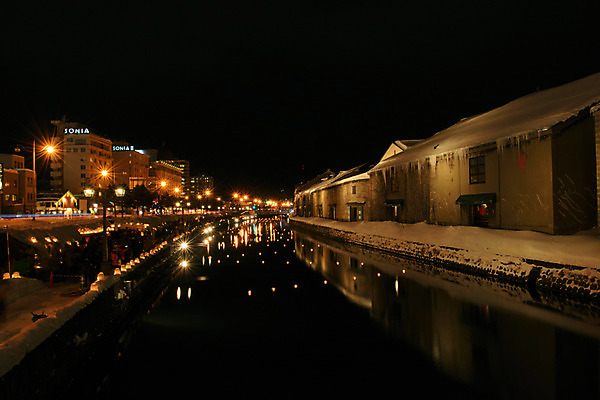 포토 JPG 야경 가로등 주택 사람없음 야외 강 일본 원근감 도시 수로 국내포토 공공시설 아시아 뷰포인트 건물 야간 파일형식 풍경_경치
