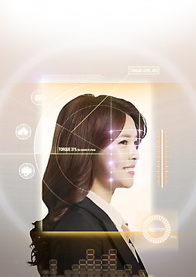 PSD 편집 편집이미지 여자 비즈니스 정보기술 한명 웃음 상반신 20대 성인 옆모습 디지털 한국인 비즈니스우먼 스마트 홀로그램 이미지편집 1 뷰포인트 컨셉 기술 표정 사람 동양인 청년 직장인 파일형식