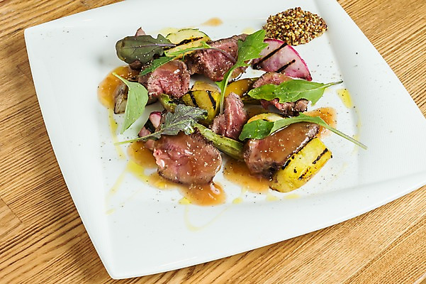 포토 JPG 접시 음식 채소 육류 스테이크 사람없음 장식 소스 일본음식 국내포토 식기 식재료 서양음식 양념 파일형식