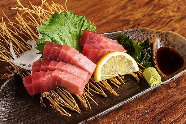 포토 JPG 접시 사람없음 생선회 회 나뭇가지 고추냉이 레몬 깻잎 간장 일본음식 국내포토 나무 식기 음식 채소 과일 양념 파일형식