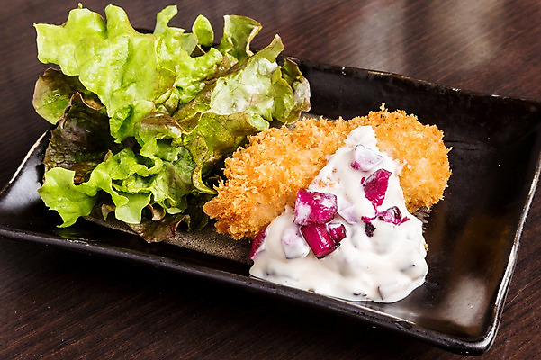 포토 JPG 접시 음식 실내 사람없음 튀김 소스 돈가스 상추 일본음식 국내포토 식기 채소 내부 양념 커틀릿 파일형식