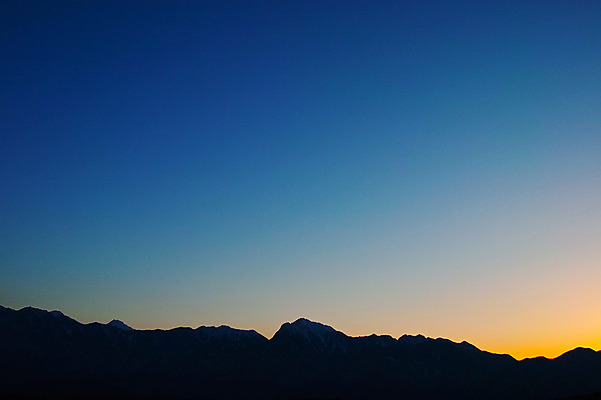 포토 JPG 실루엣 자연현상 자연 하늘 산 풍경 사람없음 야외 노을 국내포토 자연요소 촬영기법 생태계 파일형식