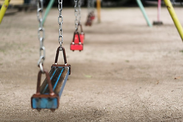 포토 JPG 주간 백그라운드 사람없음 야외 아웃포커스 놀이기구 놀이터 그네 국내포토 자연요소 놀이 촬영기법 파일형식