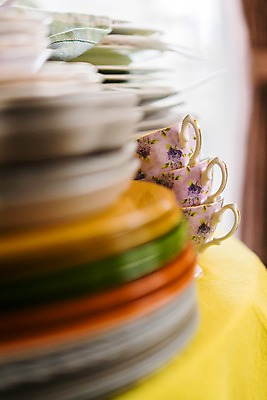 포토 JPG 식기 접시 주방용품 실내 근접촬영 사람없음 아웃포커스 쌓기 커피잔 컵받침 오브젝트 국내포토 커피 뷰포인트 생활용품 모션 잔 촬영기법 내부 받침대 파일형식