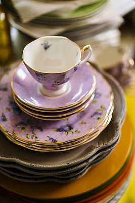 포토 JPG 식기 접시 주방용품 실내 근접촬영 사람없음 아웃포커스 쌓기 커피잔 컵받침 오브젝트 국내포토 커피 뷰포인트 생활용품 모션 잔 촬영기법 내부 받침대 파일형식