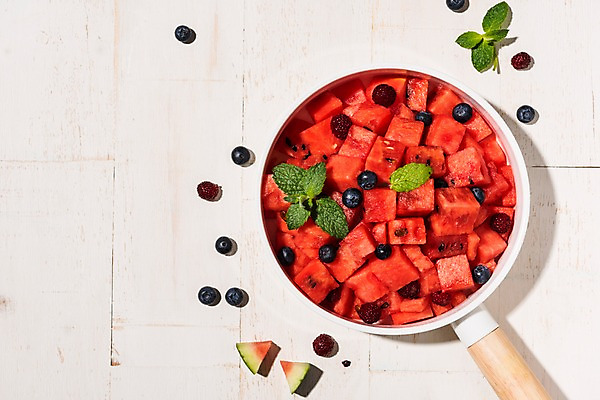 포토 JPG 스튜디오촬영 백그라운드 과일 나뭇잎 여름음식 수박 실내 사람없음 하이앵글 블루베리 제철음식 제철과일 과채 국내포토 음식 뷰포인트 잎 채소 내부 제철 파일형식 여름_계절