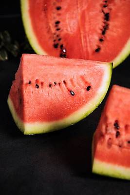 포토 JPG 스튜디오촬영 백그라운드 과일 단면 여름음식 수박 실내 사람없음 아웃포커스 제철음식 제철과일 과채 국내포토 음식 채소 촬영기법 내부 제철 파일형식 여름_계절