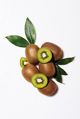 포토 JPG 스튜디오촬영 백그라운드 과일 단면 나뭇잎 실내 키위 사람없음 여러개 국내포토 다수 잎 내부 파일형식