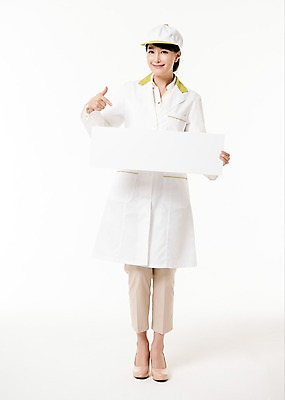 포토 JPG 스튜디오촬영 전신 배너 여자 사각프레임 실내 한명 서기 미소 들기 성인 앞모습 30대 한국인 가리킴 영양사 성인여자한명만 국내포토 1 뷰포인트 모션 프레임 표정 사람 동양인 손짓 내부 장년 사각형 여자한명만 성인여자만 파일형식