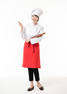 포토 JPG 스튜디오촬영 전신 응시 여자 실내 한명 서기 미소 들기 성인 앞모습 30대 요리사 한국인 가리킴 조리복 밀대 제빵사 성인여자한명만 국내포토 직업 1 시선 뷰포인트 유니폼 모션 주방용품 표정 사람 동양인 손짓 내부 장년 여자한명만 성인여자만 파일형식