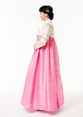 포토 JPG 스튜디오촬영 전신 응시 여자 실내 한명 서기 미소 성인 옆모습 30대 한국인 한복 손모으기 성인여자한명만 국내포토 1 한국전통 시선 뷰포인트 모션 표정 사람 동양인 손짓 내부 장년 전통의상 여자한명만 성인여자만 파일형식