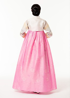 포토 JPG 스튜디오촬영 전신 여자 실내 한명 서기 성인 뒷모습 30대 한국인 한복 성인여자한명만 국내포토 1 한국전통 뷰포인트 모션 사람 동양인 내부 장년 전통의상 여자한명만 성인여자만 파일형식