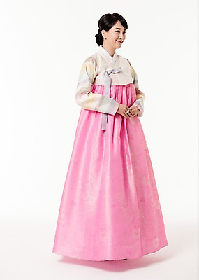 포토 JPG 스튜디오촬영 전신 응시 여자 실내 한명 서기 미소 성인 옆모습 30대 한국인 한복 손모으기 성인여자한명만 국내포토 1 한국전통 시선 뷰포인트 모션 표정 사람 동양인 손짓 내부 장년 전통의상 여자한명만 성인여자만 파일형식