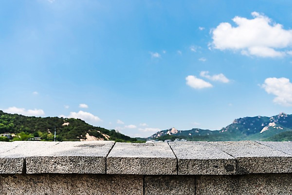 포토 JPG 주간 전통 한국건축 자연 하늘 산 한국 풍경 사람없음 야외 트래킹 성 성곽길 인왕산 한양도성 국내포토 자연요소 건축물 건축 아시아 길 레저 서울 생태계 파일형식