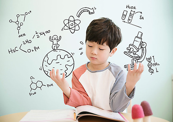 편집이미지 응시 남자 지구 어린이 과학 현미경 실험 한명 상반신 앞모습 아웃포커스 한국인 DNA 책상 문제집 소년한명만 이미지편집 AI파일 1 시선 뷰포인트 가구 촬영기법 실험기구 사람 동양인 책 생명공학 남자한명만 소년만 파일형식 벡터