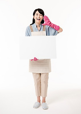 포토 JPG 스튜디오촬영 전신 배너 여자 사각프레임 실내 한명 서기 미소 들기 성인 앞모습 30대 외침 한국인 주부 고무장갑 성인여자한명만 국내포토 1 뷰포인트 장갑 모션 프레임 표정 사람 동양인 내부 장년 사각형 소리 고무 여자한명만 성인여자만 파일형식