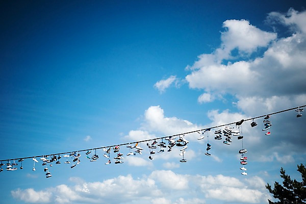 포토 JPG 주간 나무 구름 해외풍경 해외 유럽 신발 유럽풍경 하늘 풍경 사람없음 야외 체코 프라하 동유럽 국내포토 자연요소 식물 나라 파일형식