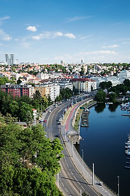 포토 JPG 주간 해외풍경 해외 유럽 도로 유럽풍경 자동차 하늘 풍경 사람없음 야외 건물 강 체코 프라하 동유럽 블타바강 국내포토 자연요소 건축물 나라 길 육상교통 교통시설 파일형식