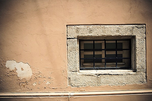 포토 JPG 주간 해외 유럽 벽 창문 풍경 사람없음 야외 건물 체코 프라하 동유럽 체스키크룸루프 국내포토 자연요소 건축물 나라 파일형식