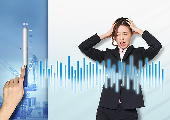 PSD 편집 편집이미지 손 여자 스트레스 한손 빌딩 상반신 20대 성인 두명 신체부위 눈감음 한국인 도시 비즈니스우먼 찡그림 두통 타워크레인 소음 이퀄라이저 이미지편집 비즈니스 모션 표정 사람 동양인 청년 건물 소리 직장인 질병 기중기 파일형식