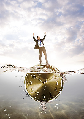 전신 PSD 구름 편집 편집이미지 남자 시계 비즈니스 하늘 한명 서기 성인 물 30대 만세 한국인 비즈니스맨 성인남자한명만 이미지편집 자연요소 1 모션 사람 동양인 장년 직장인 남자한명만 성인남자만 파일형식