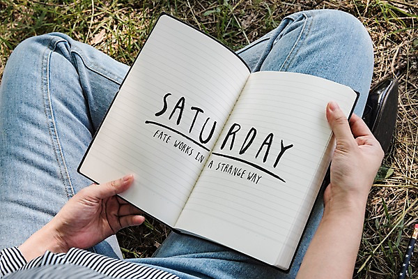 주간 PSD 편집이미지 캘리그라피 한명 앉기 잔디 야외 다이어리 공책 하반신 목업 이미지편집 자연요소 식물 1 모션 문구용품 사람 사무용품 파일형식