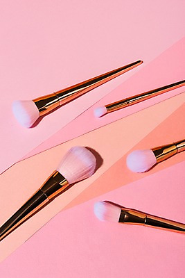 포토 JPG 스튜디오촬영 분홍색 컬러 실내 사람없음 컬러풀 뷰티 브러쉬세트 메이크업브러쉬 국내포토 내부 화장용품 붓 파일형식