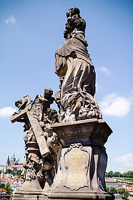 포토 JPG 주간 구름 해외풍경 해외 유럽 유럽풍경 하늘 풍경 사람없음 야외 동상 체코 프라하 동유럽 국내포토 자연요소 나라 조형물 기념물 파일형식