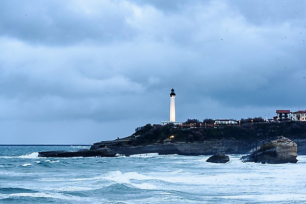 포토 JPG 주간 구름 해외풍경 유럽 파도 유럽풍경 하늘 등대 풍경 해변 사람없음 야외 프랑스 해안도시 국내포토 자연요소 해외 나라 바다 도시 파일형식