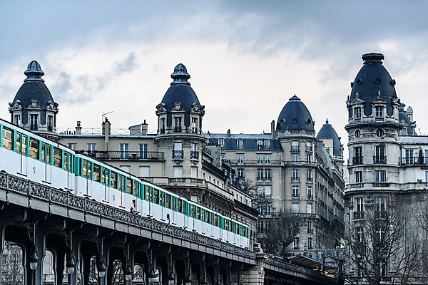 포토 JPG 주간 나무 해외풍경 유럽 유럽풍경 풍경 사람없음 야외 건물 프랑스 전철 파리_프랑스 가교 국내포토 자연요소 식물 해외 건축물 나라 육상교통 대중교통 파일형식