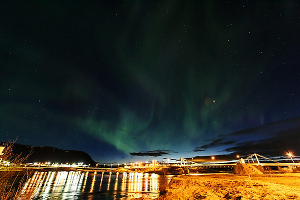 포토 JPG 해외풍경 유럽 별 야경 유럽풍경 밤하늘 하늘 아이슬란드 사람없음 야외 빛 강 야간 오로라 가교 국내포토 자연요소 해외 건축물 나라 자연현상 풍경 파일형식 풍경_경치