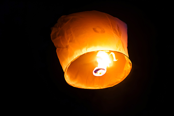 포토 JPG 해외이미지 사람없음 야외 빛 야간 풍등 풍등날리기 풍등놀이 풍등행사 풍등축제 해외202004 해외포토 자연요소 놀이 조명 이벤트 등축제 파일형식 이미지허브