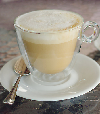 포토 JPG 해외이미지 접시 디자인 커피 음료 음식 패턴 아침 디저트 미술 사람없음 컵 갈색 숟가락 검은색 희망 이탈리아 거품 카페 우유 에너지 머그컵 흰색 하트 바 뜨거움 액체 고급 아침식사 정상 크림 시작 아로마 카푸치노 에스프레소 고립 단절 라떼 백자 카페인 스타일 해외202004 해외포토 주간 모양 식기 감정 유럽 컬러 컨셉 무늬 문화예술 유제품 수저 상점 식사 도자기 파일형식 이미지허브