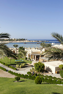 포토 JPG 해외이미지 식물 공원 호수 모래 파도 바다 여행 백그라운드 아프리카 자연 하늘 바람 휴가 이집트 손바닥 풍경 사람없음 야외 건물 초록색 물 여름 파란색 태양 맑음 침묵 떠남 수평선 해외202004 해외포토 자연요소 건축물 손 계절 공공시설 나라 컬러 모션 날씨 소리 생태계 파일형식 이미지허브