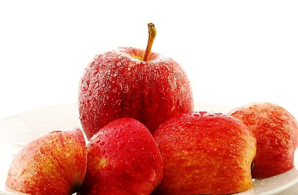 포토 JPG 해외이미지 음식 줄기 다이어트 과일 건강 사람없음 빨간색 흰색 신선 닫기 사과 흰배경 유기농 내추럴 고립 채식주의자 해외202004 해외포토 식물 웰빙 컬러 백그라운드 모션 채식 파일형식 이미지허브