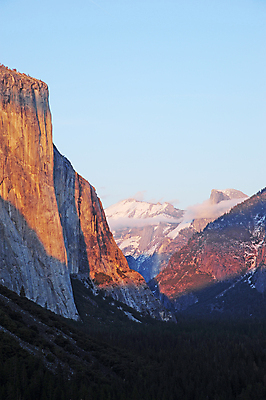 포토 JPG 해외이미지 나무 공원 여행 자연 하늘 산 파노라마 풍경 사람없음 파란색 성당 계곡 미국 일몰 폭포 소나무 터널 숲 캘리포니아 암초 요세미티국립공원 전국 화강암 해외202004 해외포토 식물 공공시설 길 컬러 북아메리카 종교건축 촬영기법 국립공원 노을 암석 생태계 파일형식 이미지허브