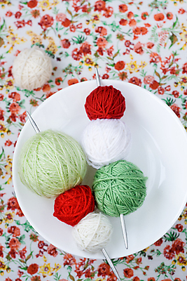 포토 JPG 해외이미지 커플 밧줄 분홍색 공 가족 주택 서기 취미 사람없음 빨간색 초록색 노란색 보라색 어둠 고요 기쁨 식탁보 흰색 업무 고리 뜨개질 달콤 작음 큼 레이아웃 피라미드 양모 얇은 철강 혼자 안락 해외202004 해외포토 건축물 감정 줄 컬러 컨셉 관계 모션 건물 직물 작업 맛 크기 랜드마크 파일형식 이미지허브