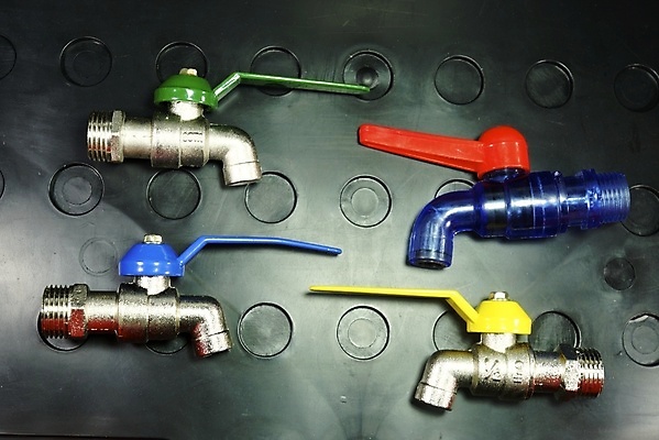 포토 JPG 해외이미지 노동자 집게 사람없음 건물 기계 장비 기구 도구 기술자 엔지니어 수리 수도꼭지 만들기 고정 펜치 정비공 계약자 배관공 해외202004 해외포토 직업 건축물 모션 공구 계약 파일형식 이미지허브