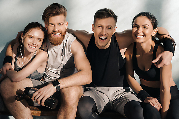 포토 JPG 해외이미지 백인 라이프스타일 여자 남자 행복 유럽 스포츠 휴식 함께함 실내 미소 사람 여러명 성인 친구 운동복 운동 우정 체육관 해외202004 해외포토 서양인 옷 감정 나라 다수 컨셉 관계 표정 건강 내부 생활 파일형식 이미지허브