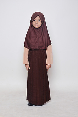 포토 JPG 해외이미지 모델 1 학생 라이프스타일 응시 여자 교육 딸 행복 아시아 얼굴 어린이 백그라운드 셔츠 학교 건강 한명 서기 사람 동양인 야외 유행 기쁨 흰색 표현 수줍음 인도네시아 해외202004 해외포토 시선 감정 나라 컬러 상의 가족 모션 인종 생활 신체부위 파일형식 이미지허브