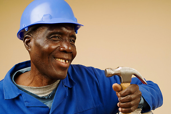 포토 JPG 해외이미지 직업 1 손 옷 산업 얼굴 노동자 작업복 손잡이 한명 안전 사람 성인 머리 금속 장비 기구 공구 잡기 업무 수리 보호 감독 망치 안전모 목수 목공예 고정 편리함 건축업자 계약자 업그레이드 재주꾼 해외202004 해외포토 건축 컨셉 모션 재질 신체부위 도구 작업 헬멧 안전장비 공예 계약 파일형식 이미지허브