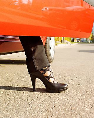 포토 JPG 해외이미지 행복 파도 신발 자동차 새로움 사람 앉기 성인 사람없음 야외 10대 빨간색 청춘 문 힘 봄 회색 운전 시험 오픈 바퀴 운전사 승차 아스팔트 스마트 싱글 쇼 통과 주인 고용 렌탈 승자 양발 자동 혼자 해외202004 해외포토 직업 계절 교육 감정 도로 육상교통 바다 컬러 컨셉 모션 청소년 구직 채용 파일형식 이미지허브