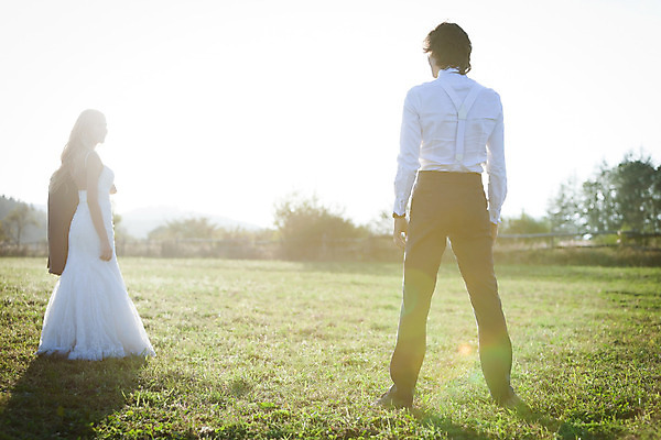 포토 JPG 해외이미지 백인 커플 드레스 남자 행복 결혼 밭 신혼부부 자연 남편 미래 함께함 사랑 야외 두명 화목 일몰 기쁨 자유 코트 흰색 아내 자신감 연결 결합 마법 해외202004 해외포토 서양인 부부 옷 감정 컬러 컨셉 농업 관계 사람 이벤트 노을 외투 생태계 신혼 파일형식 이미지허브