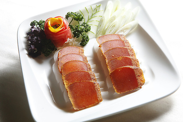 포토 JPG 해외이미지 접시 음식 조각 건조 어류 사람없음 장식 중국 해산물 절임 해외202004 해외포토 식기 아시아 수중동물 파일형식 이미지허브