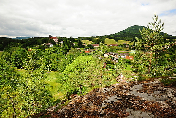 포토 JPG 해외이미지 나무 구름 계절 공원 밭 자연 하늘 파노라마 풍경 잔디 사람없음 야외 목재 초록색 여름 햇빛 태양 농장 환경 시골 숲 땅 내추럴 해외202004 해외포토 자연요소 식물 공공시설 컬러 농업 재료 촬영기법 생태계 파일형식 이미지허브