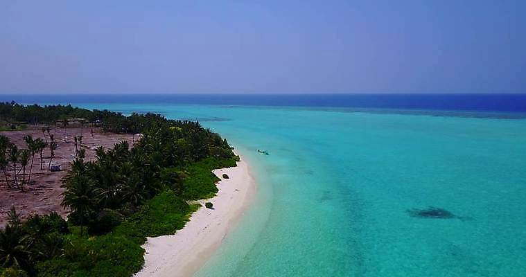 포토 JPG 해외이미지 바다 섬 백그라운드 자연 하늘 휴가 휴식 안테나 풍경 사람없음 물 여름 파란색 모래사장 맑음 흰색 모래언덕 석호 몰디브 드론 터키석 파라다이스 해외202004 해외포토 자연요소 계절 아시아 컬러 컨셉 통신 날씨 보석 언덕 생태계 파일형식 이미지허브