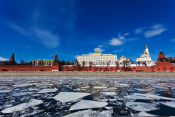 포토 JPG 해외이미지 전통 외관 문화 벽 건축양식 하늘 거리 풍경 사람없음 건물 옆모습 가로 빨간색 빛 강 도시풍경 햇빛 성당 교회 여행객 탑 얼음 봄 새벽 도시 센터 역사 황금 도심 역 심볼 러시아 장면 타운 러시아인 모스크바 옛날 크렘린궁전 해외202004 해외포토 자연요소 서양인 건축물 계절 건축 유럽 뷰포인트 컬러 종교건축 교통시설 사람 태양 궁전 크렘린 파일형식 이미지허브