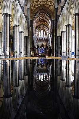 포토 JPG 해외이미지 종교 조각 십자가 잉글랜드 사람없음 성당 교회 탑 바위 기도 얼룩 중세 아빠 성직자 첨탑 숭배 신앙심 옛날 제단 해외202004 해외포토 건축물 가족 종교건축 영국 건물 돌_바위 역사 파일형식 이미지허브